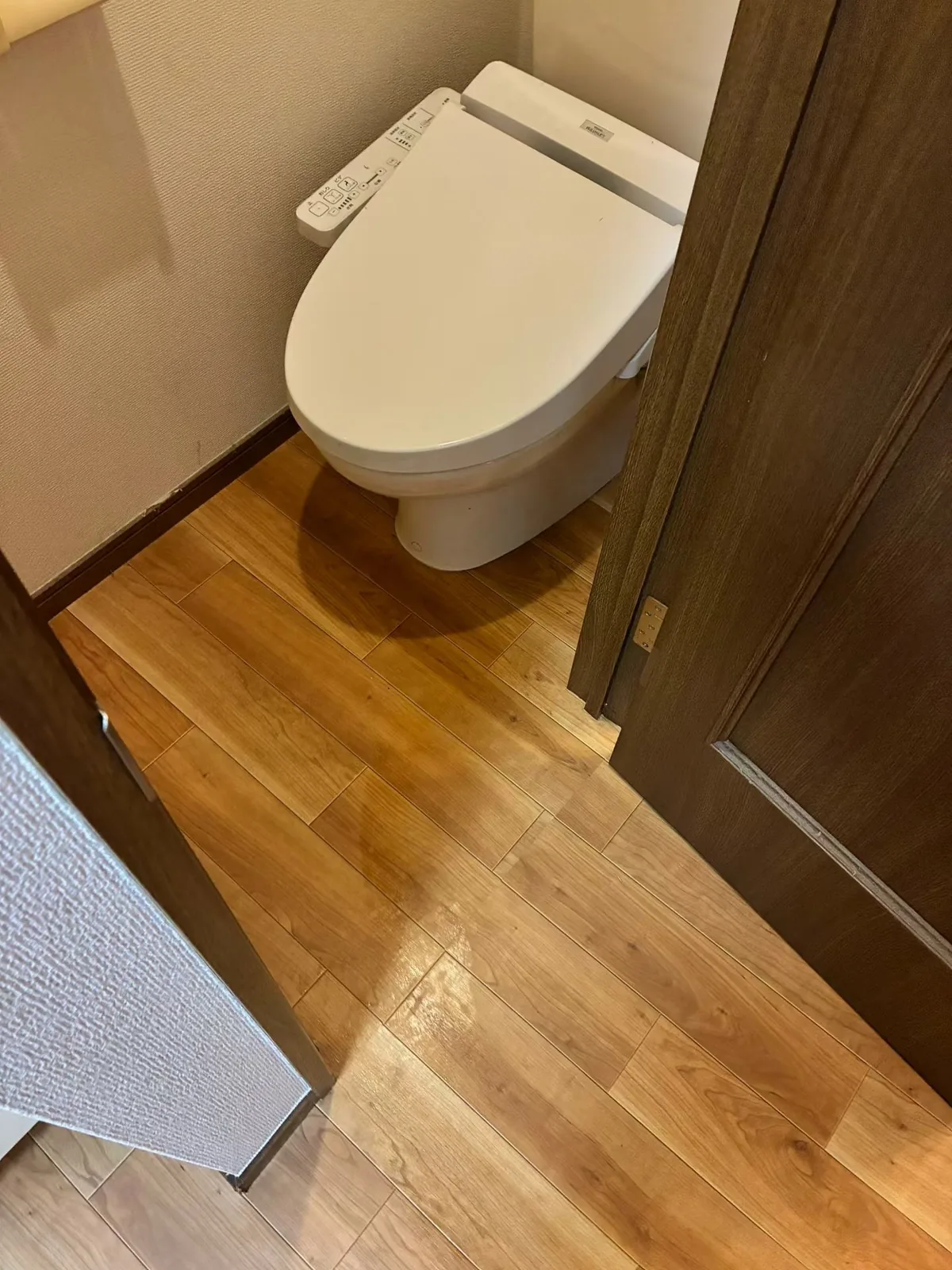 トイレ床のクッションフロア施工後